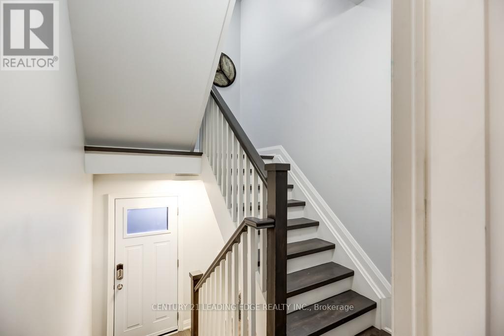 2nd Floor - 269 Leslie Street, Toronto, Ontario  M4M 3C8 - Photo 3 - E12693942