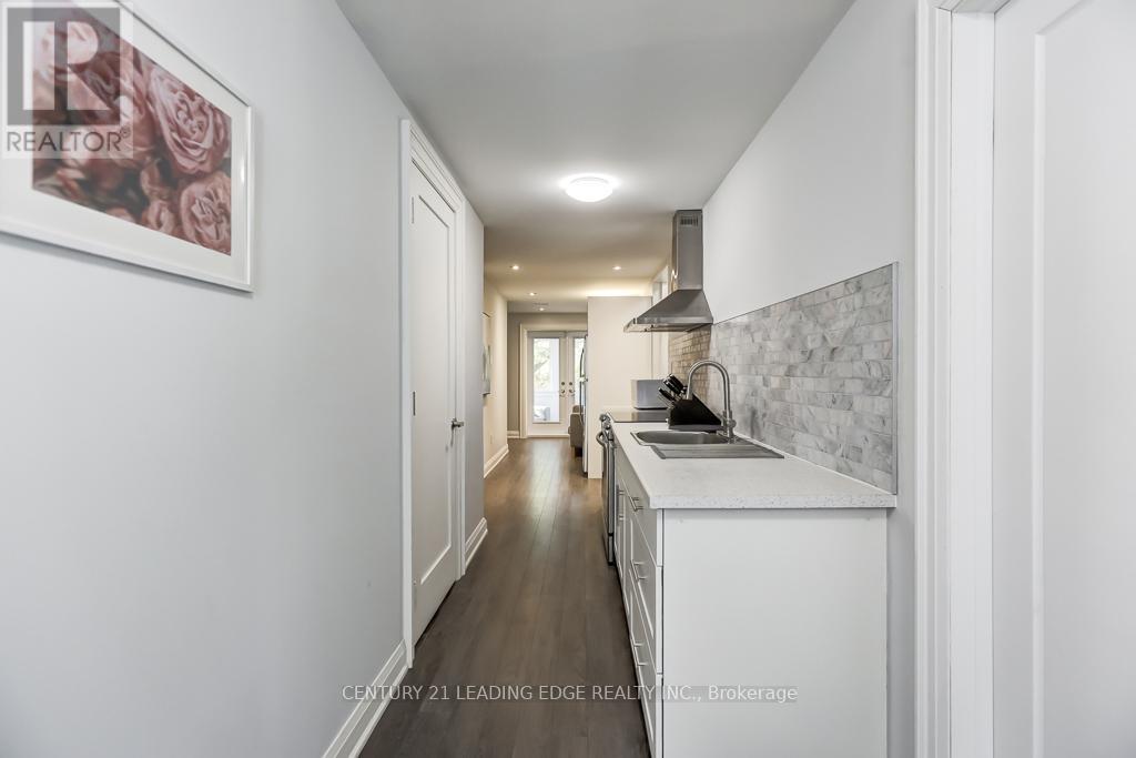 2nd Floor - 269 Leslie Street, Toronto, Ontario  M4M 3C8 - Photo 5 - E12693942