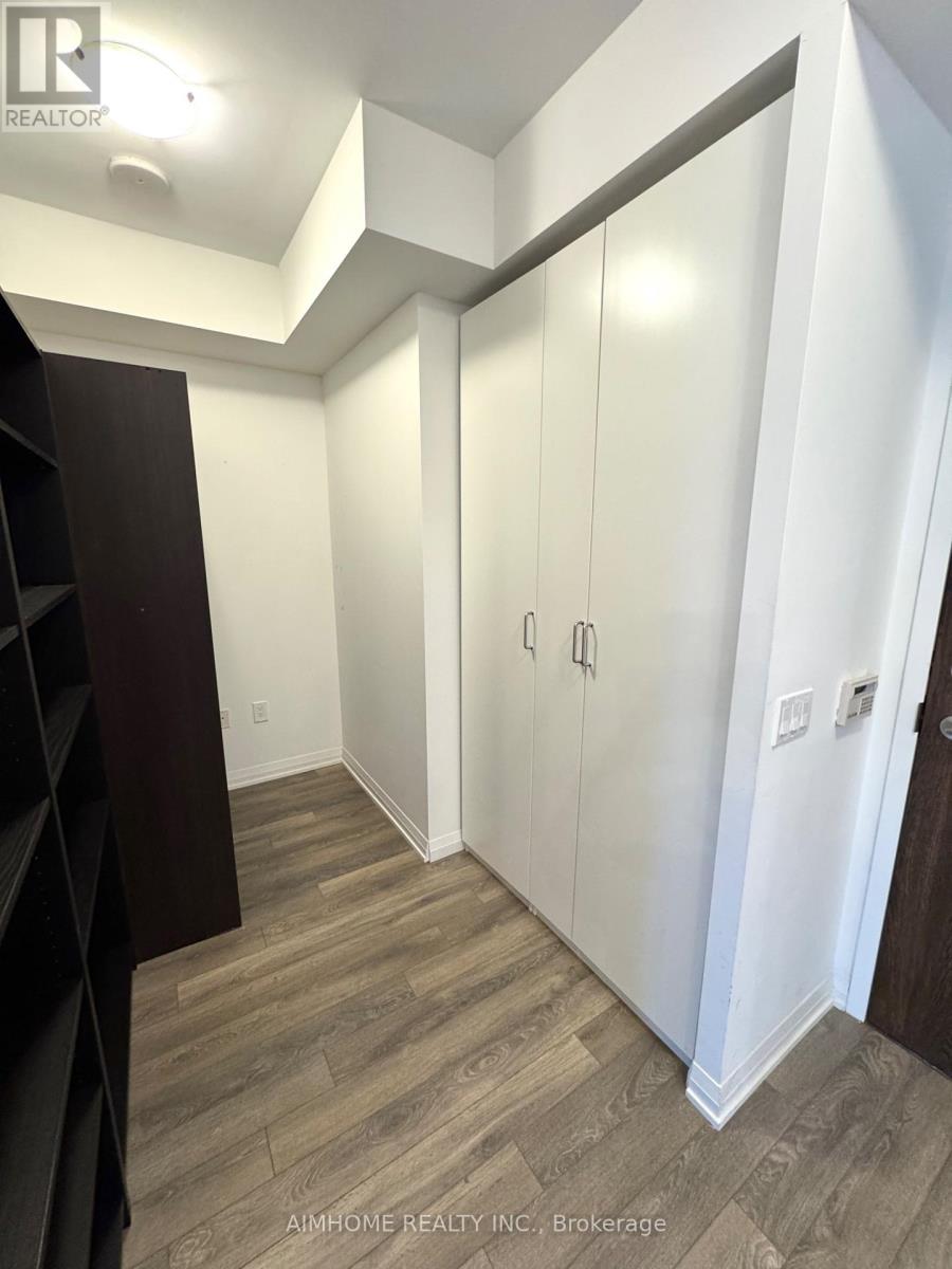 807 - 99 Eagle Rock Way, Vaughan, Ontario  L6A 5A7 - Photo 11 - N12693938