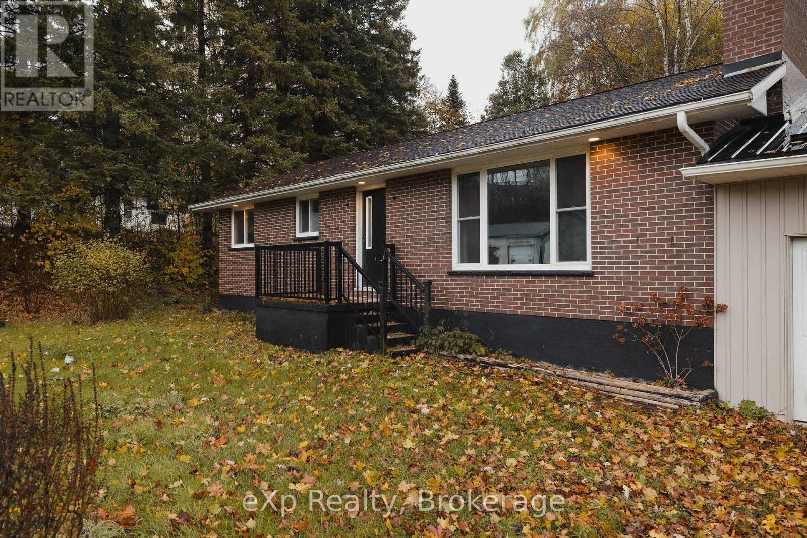 405014 Grey 4 Road, Grey Highlands, Ontario  N0C 1E0 - Photo 4 - X12511150