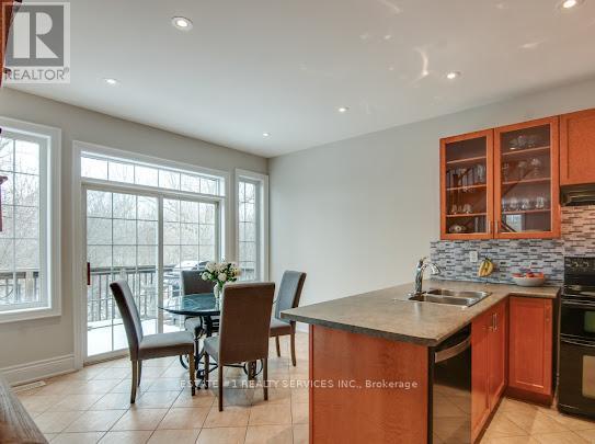 32 River Rock Crescent, Brampton, Ontario  L7A 2W4 - Photo 11 - W12693922