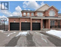 32 RIVER ROCK CRESCENT, Brampton, Ontario