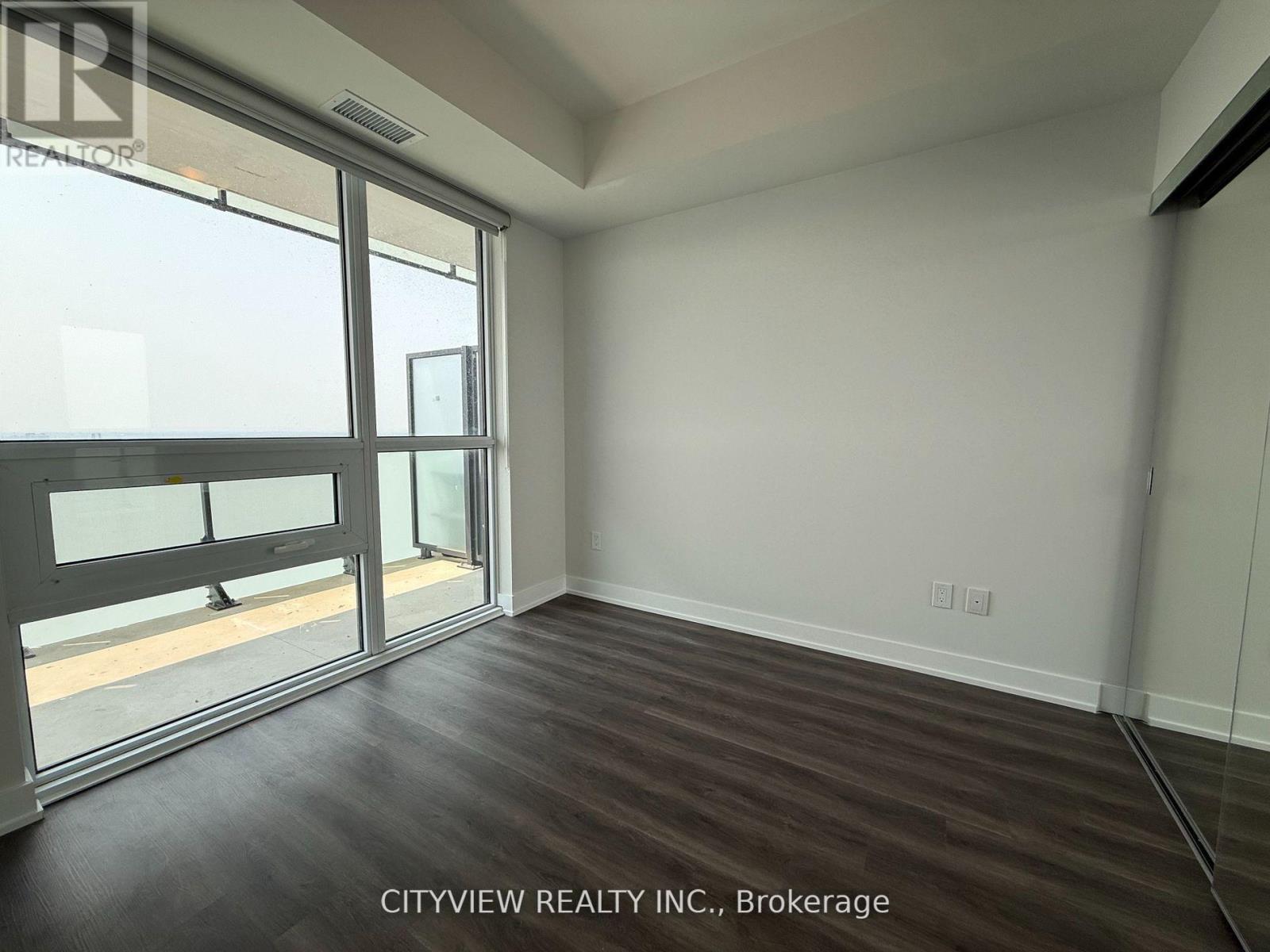 4807 - 430 Square One Drive, Mississauga, Ontario  L5B 0L6 - Photo 11 - W12693928