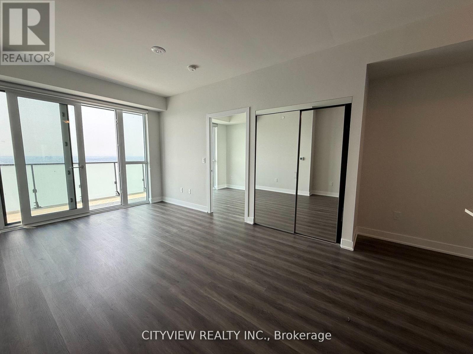 4807 - 430 Square One Drive, Mississauga, Ontario  L5B 0L6 - Photo 8 - W12693928