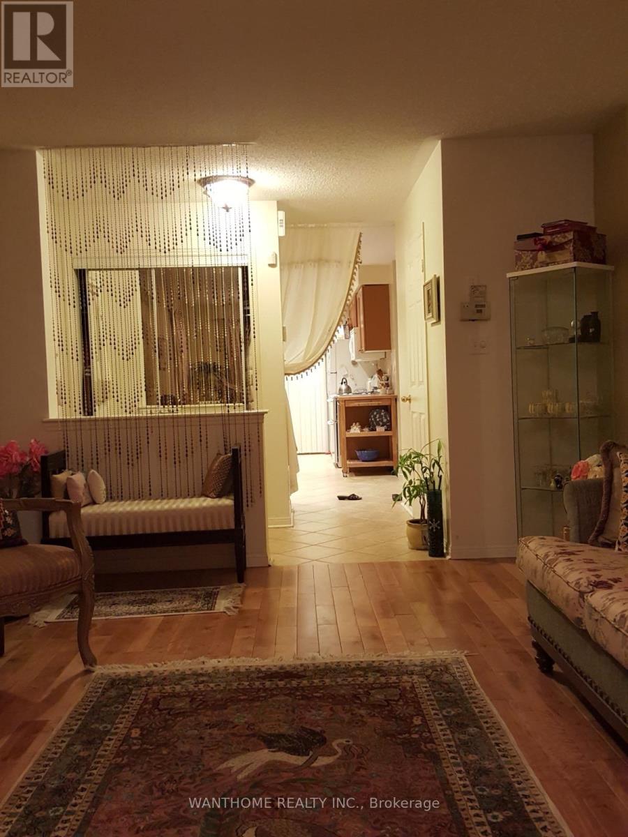 3995 Janice Drive, Mississauga, Ontario  L5M 7Y5 - Photo 8 - W12693930