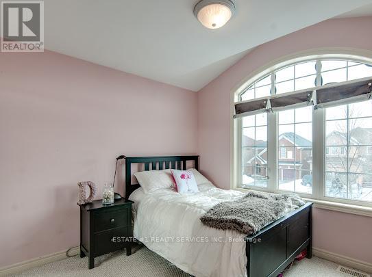 32 River Rock Crescent, Brampton, Ontario  L7A 2W4 - Photo 17 - W12693936