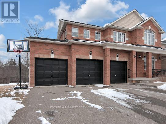 32 River Rock Crescent, Brampton, Ontario  L7A 2W4 - Photo 2 - W12693936