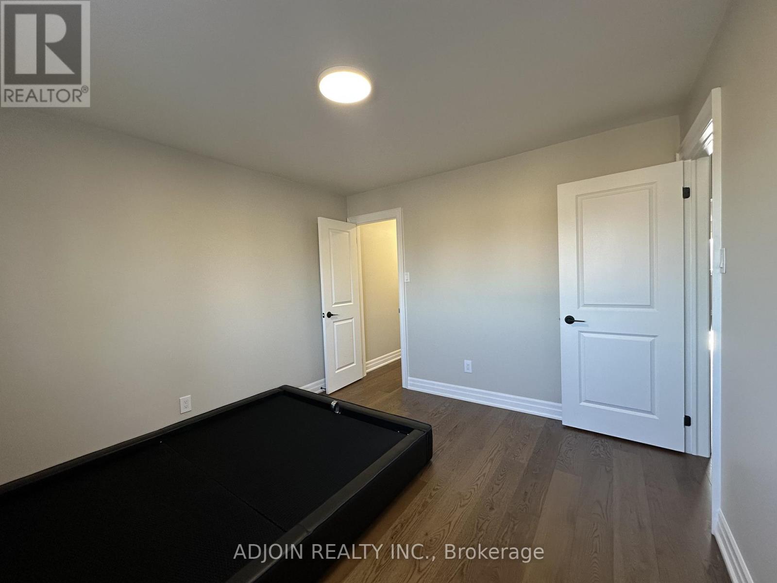 Room 1 - 3366 Mulcaster Road, Mississauga, Ontario  L5L 5A7 - Photo 2 - W12693948