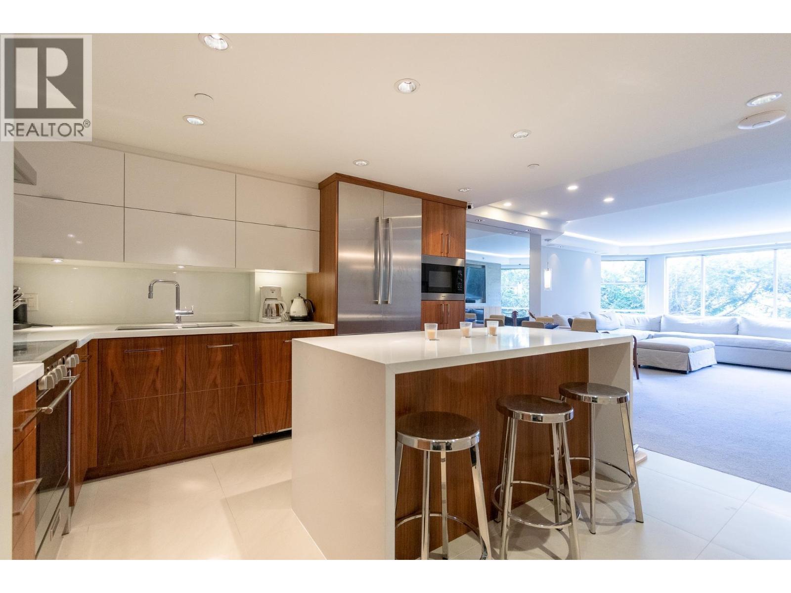 105 4910 Spearhead Place, Whistler, British Columbia  V8E 1G1 - Photo 1 - R3077524