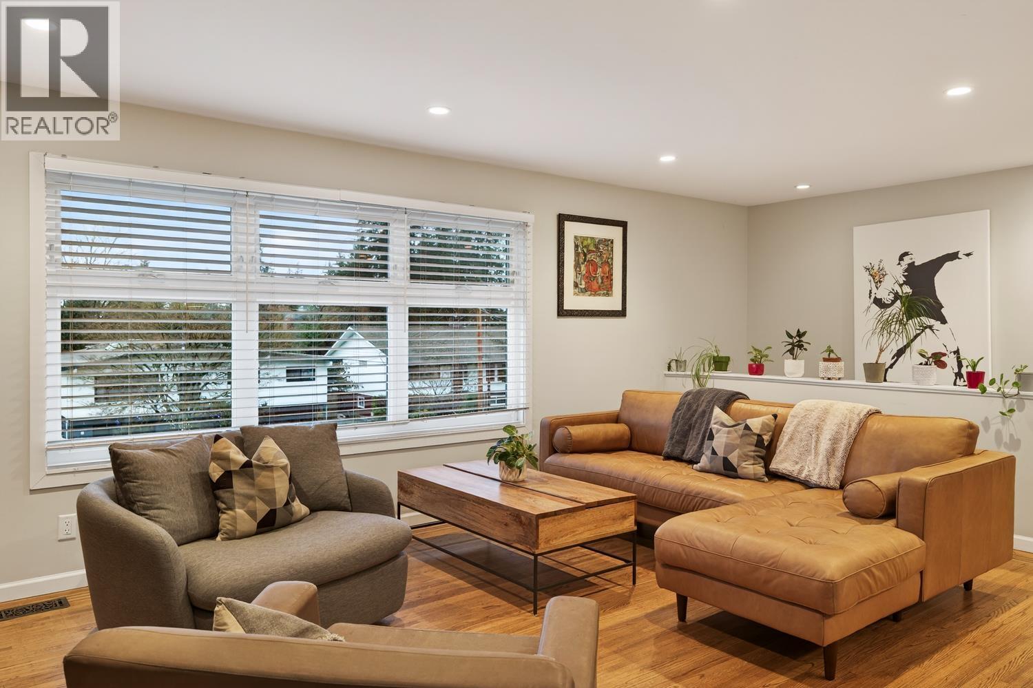 2568 Carnation Street, North Vancouver, British Columbia  V7H 1H5 - Photo 3 - R3079312