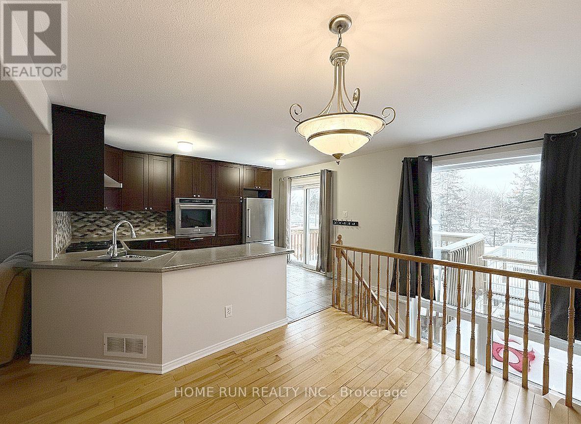 62 Highmont Court, Ottawa, Ontario  K2T 1B2 - Photo 11 - X12693960