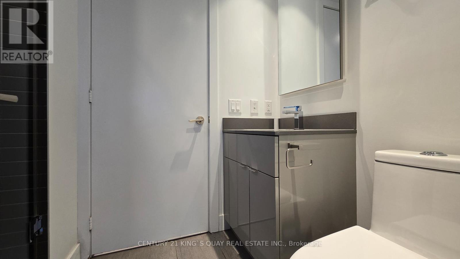 5610 - 7 Grenville Street, Toronto, Ontario  M4Y 0E9 - Photo 21 - C12693954