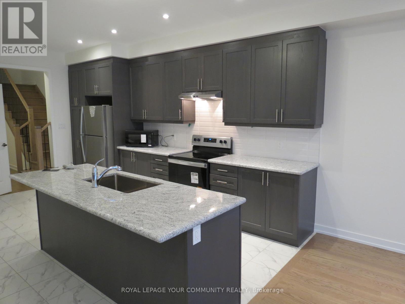 1152 Tanbark Avenue, Oakville, Ontario  L6H 8C4 - Photo 11 - W12693964