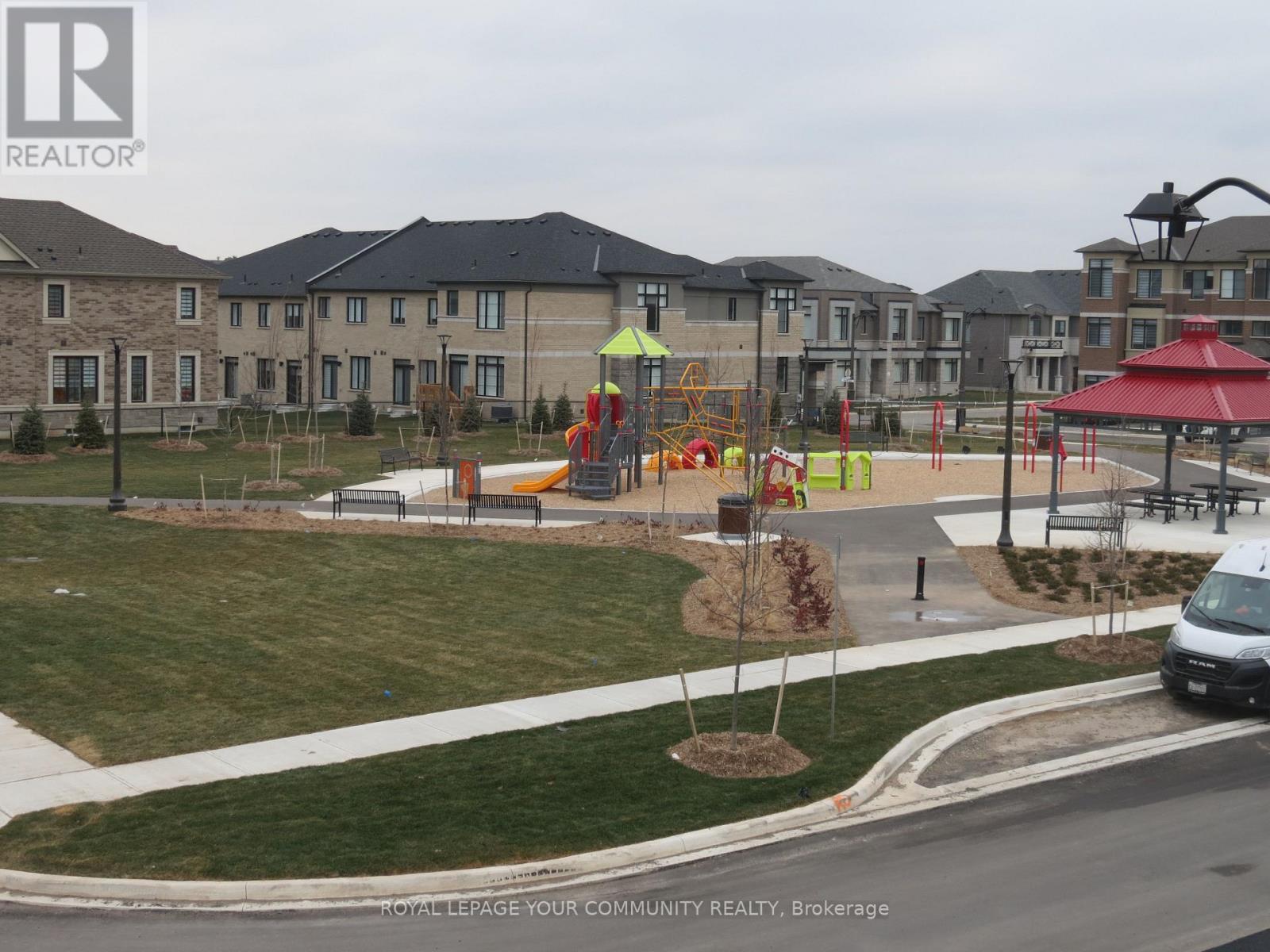 1152 Tanbark Avenue, Oakville, Ontario  L6H 8C4 - Photo 34 - W12693964