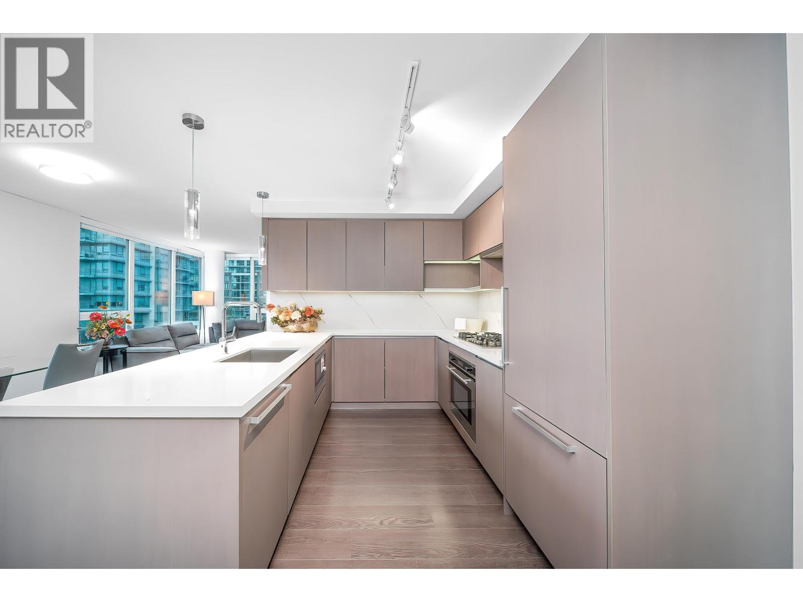 1108 8833 Hazelbridge Way, Richmond, British Columbia  V6X 0N3 - Photo 6 - R3079303