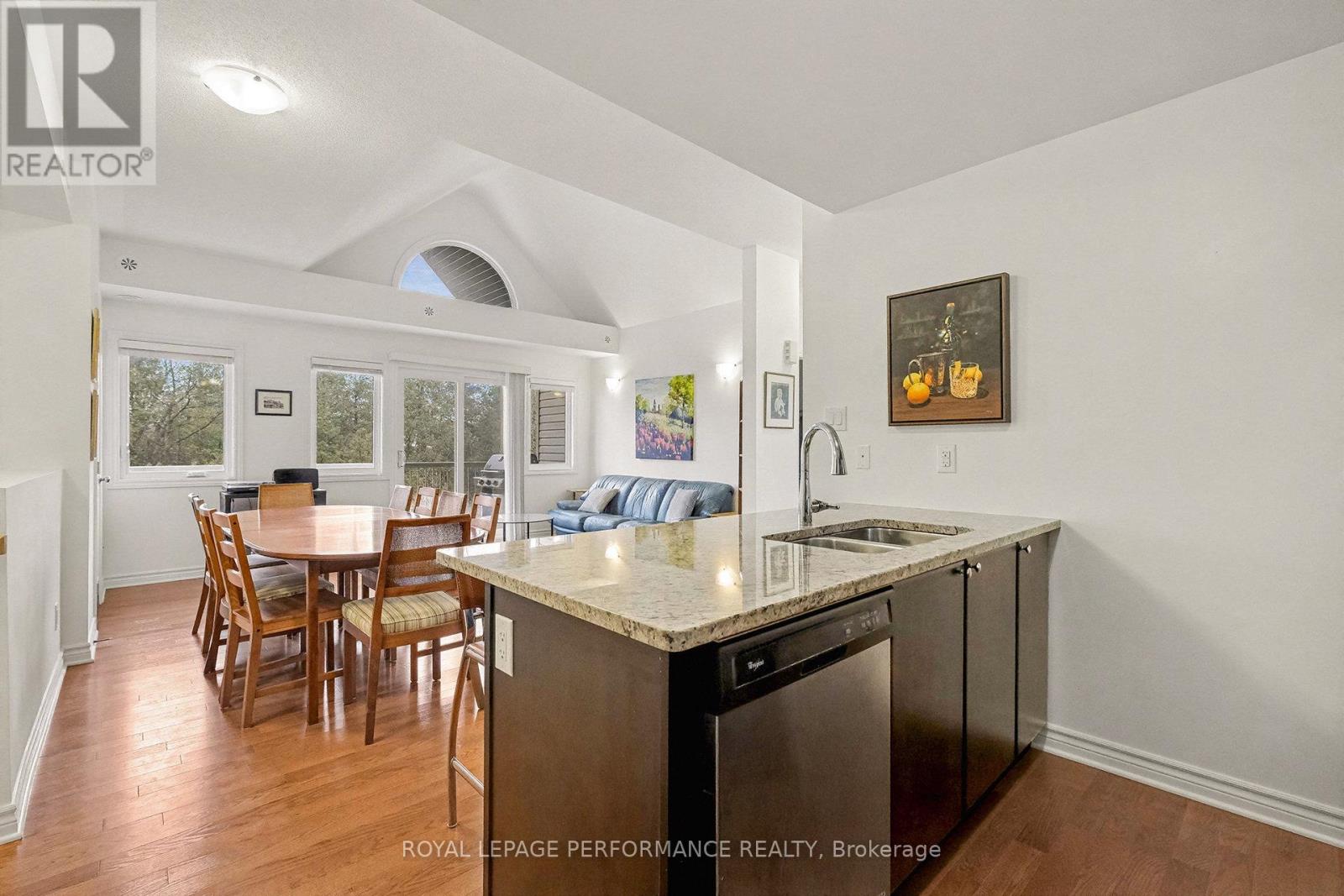 J - 362 Wood Acres Grove, Ottawa, Ontario  K1T 0M7 - Photo 13 - X12693994