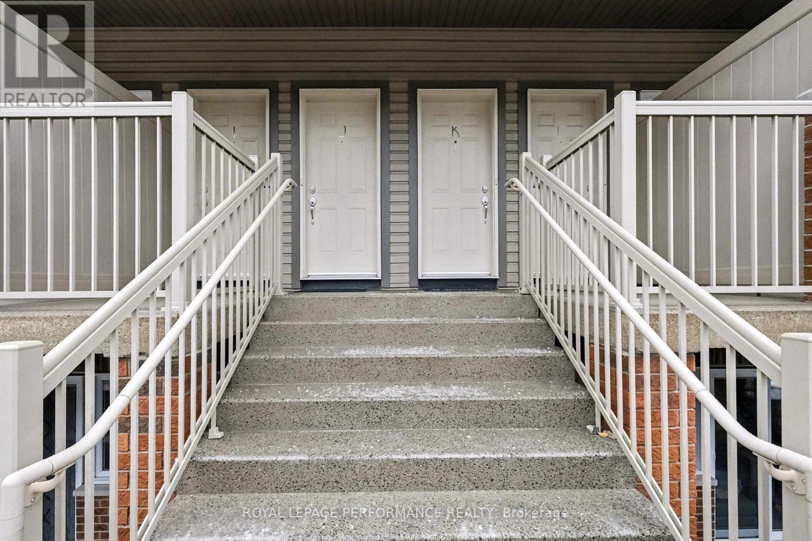 J - 362 Wood Acres Grove, Ottawa, Ontario  K1T 0M7 - Photo 2 - X12693994