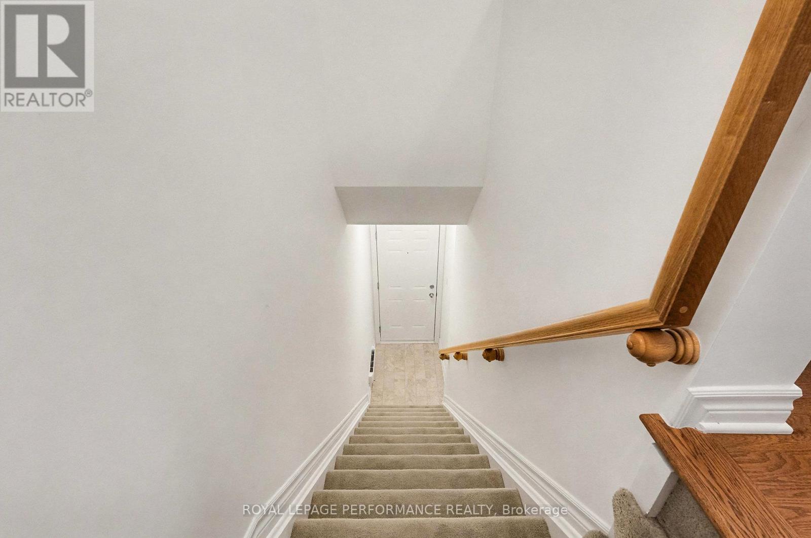 J - 362 Wood Acres Grove, Ottawa, Ontario  K1T 0M7 - Photo 4 - X12693994