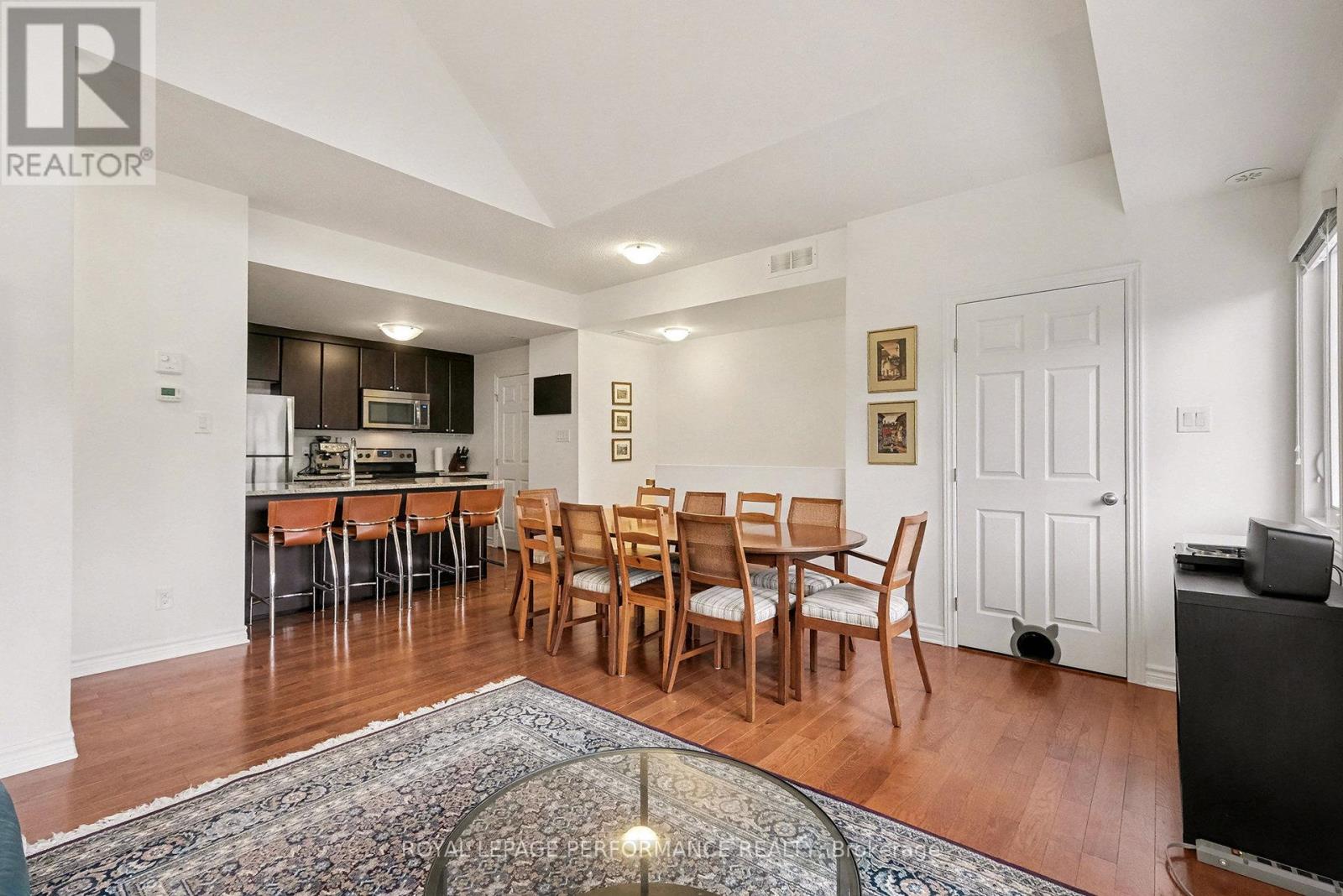 J - 362 Wood Acres Grove, Ottawa, Ontario  K1T 0M7 - Photo 7 - X12693994