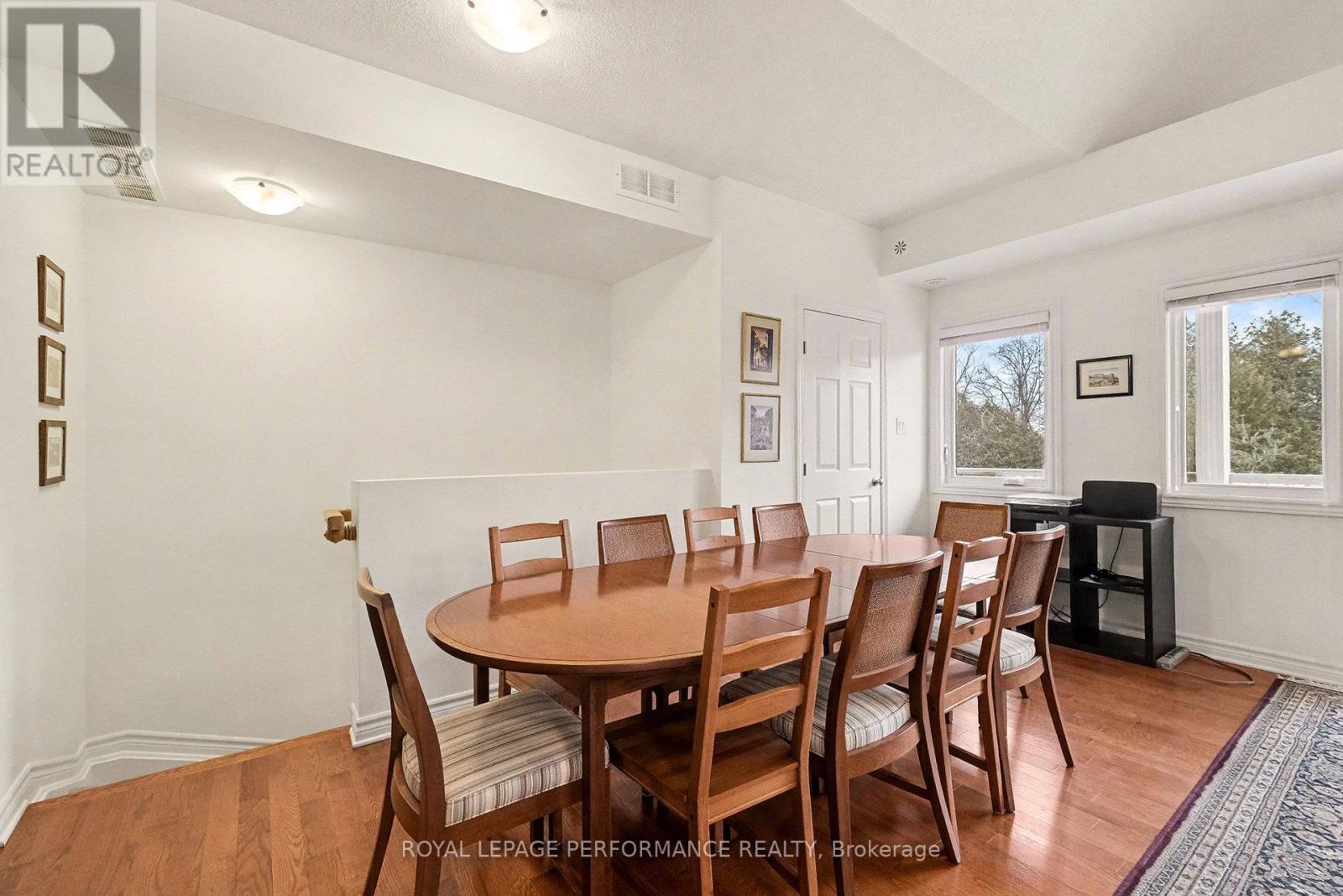 J - 362 Wood Acres Grove, Ottawa, Ontario  K1T 0M7 - Photo 9 - X12693994