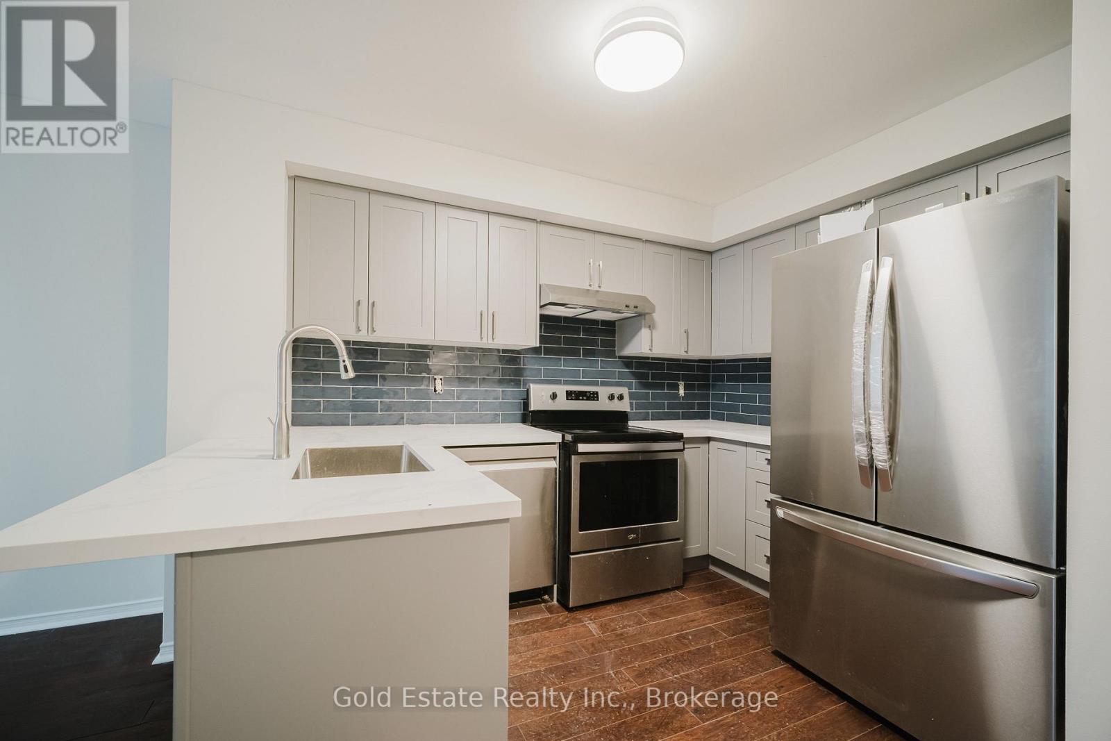 41 Wilmont Court, Brampton, Ontario  L6X 4Z4 - Photo 6 - W12693976