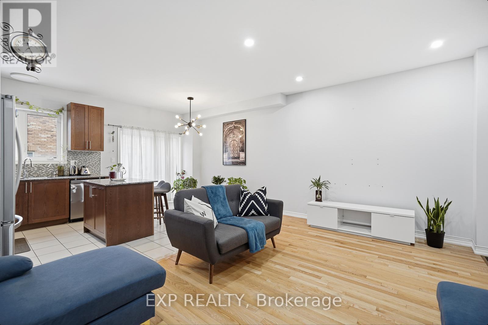 138 Agava Street, Brampton, Ontario  L7A 4R9 - Photo 5 - W12693988