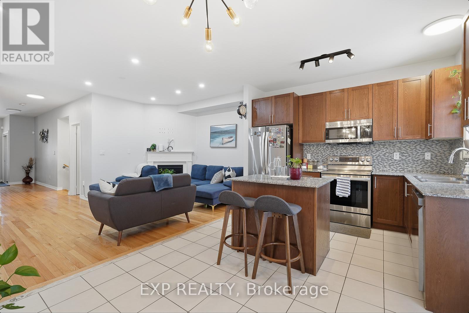 138 Agava Street, Brampton, Ontario  L7A 4R9 - Photo 8 - W12693988