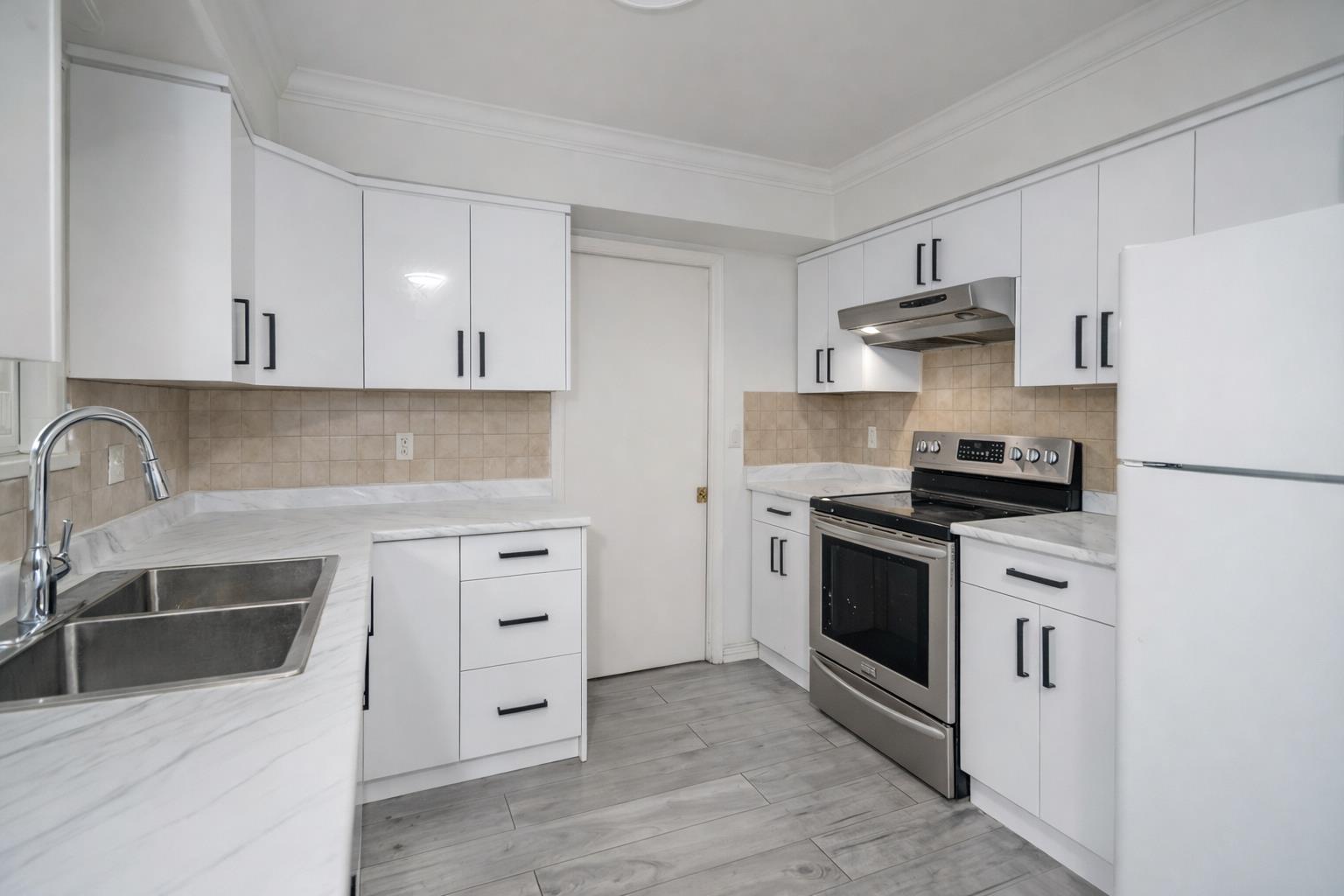 14251 72nd Avenue, Surrey, British Columbia  V3W 2P9 - Photo 8 - R3078432