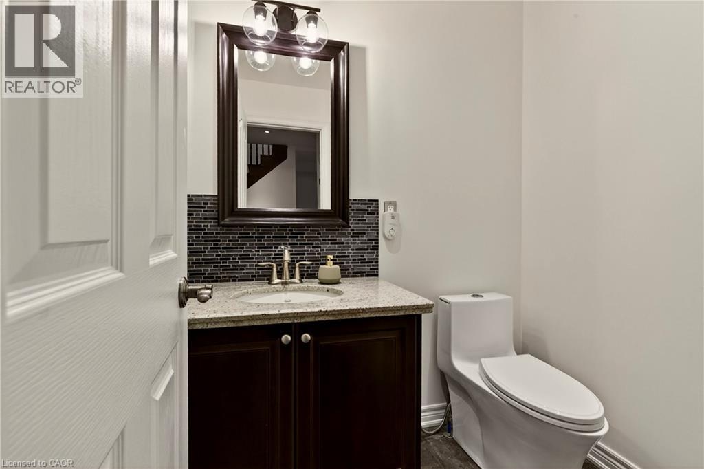 84 Forest Valley Crescent, Dundas, Ontario  L9H 0A7 - Photo 19 - 40790613