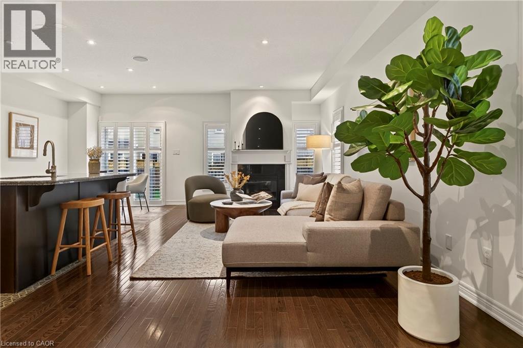 84 Forest Valley Crescent, Dundas, Ontario  L9H 0A7 - Photo 4 - 40790613