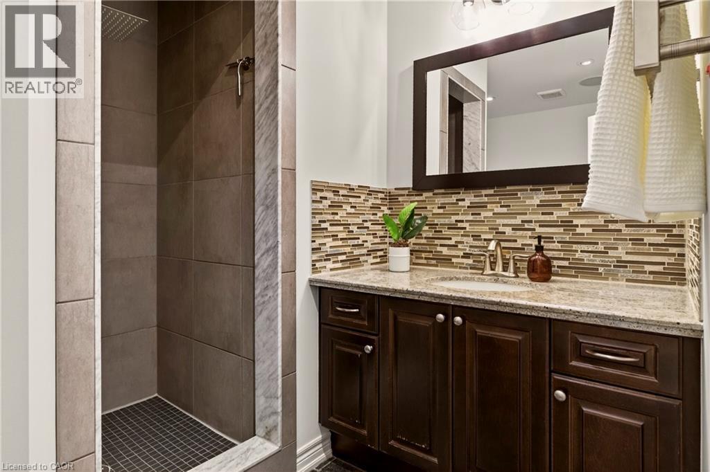 84 Forest Valley Crescent, Dundas, Ontario  L9H 0A7 - Photo 27 - 40790613