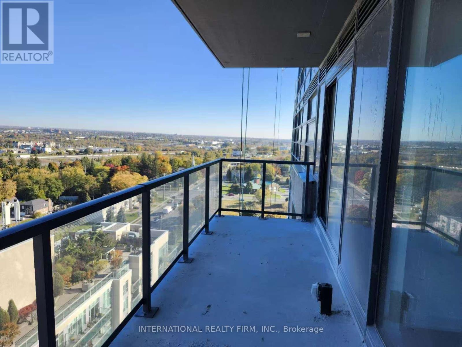 1701 - 1606 Charles Street, Whitby (Port Whitby), Ontario  L1N 0P1 - Photo 11 - E12694018