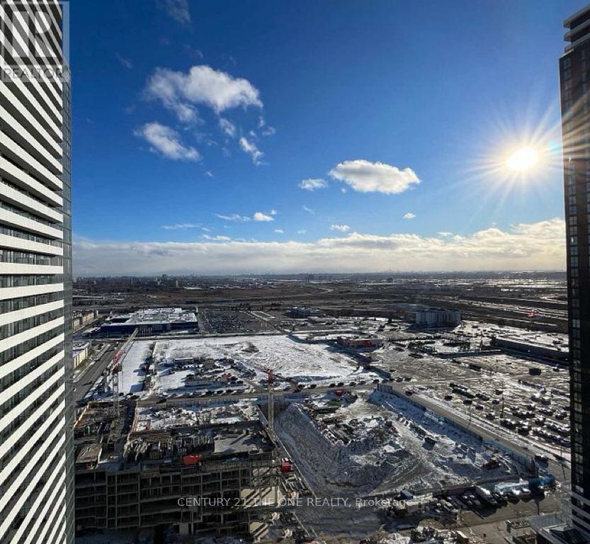 2310 - 8 Interchange Way, Vaughan (Vaughan Corporate Centre), Ontario  L4K 5Z7 - Photo 14 - N12694022