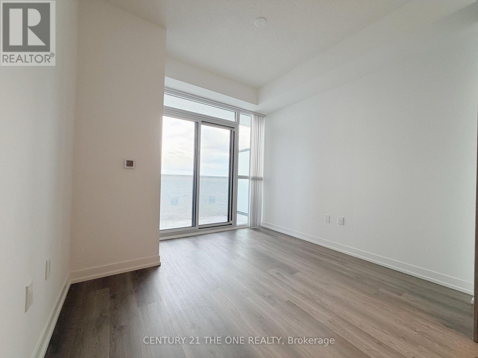 2310 - 8 Interchange Way, Vaughan (Vaughan Corporate Centre), Ontario  L4K 5Z7 - Photo 8 - N12694022