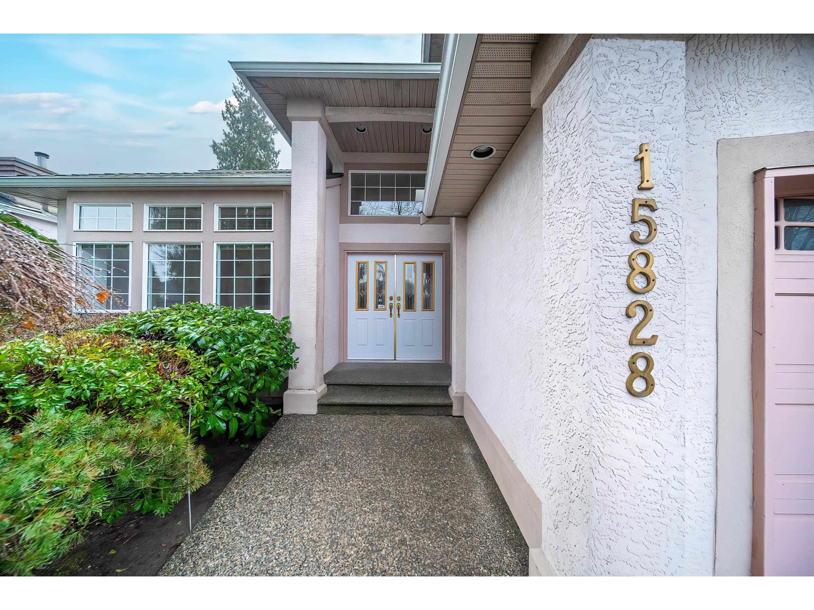 15828 88a Avenue, Surrey, British Columbia  V4N 2X9 - Photo 3 - R3077659