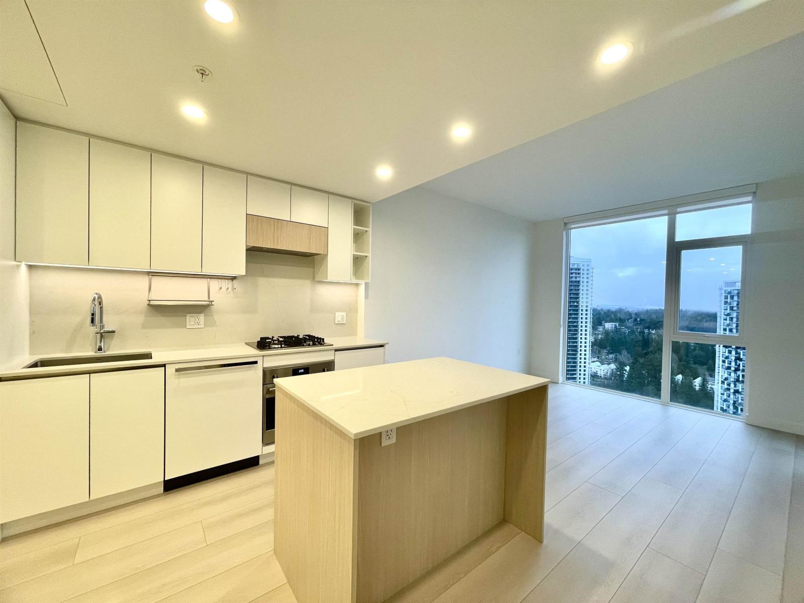 2802 13573 98a Avenue, Surrey, British Columbia  V3T 0X1 - Photo 1 - R3079196