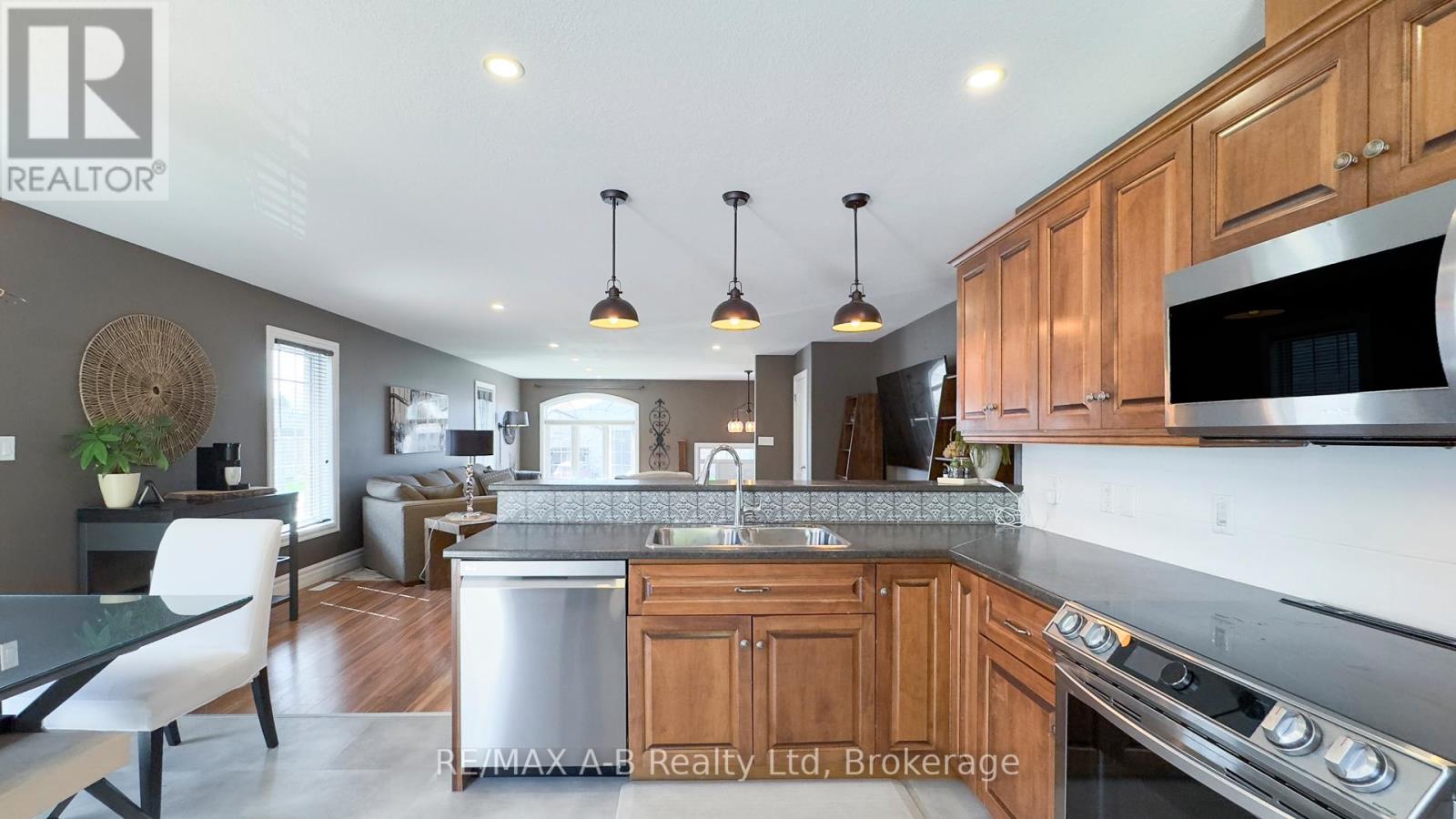 83 Sylvia Street, West Perth (Mitchell), Ontario  N0K 1N0 - Photo 16 - X12694108