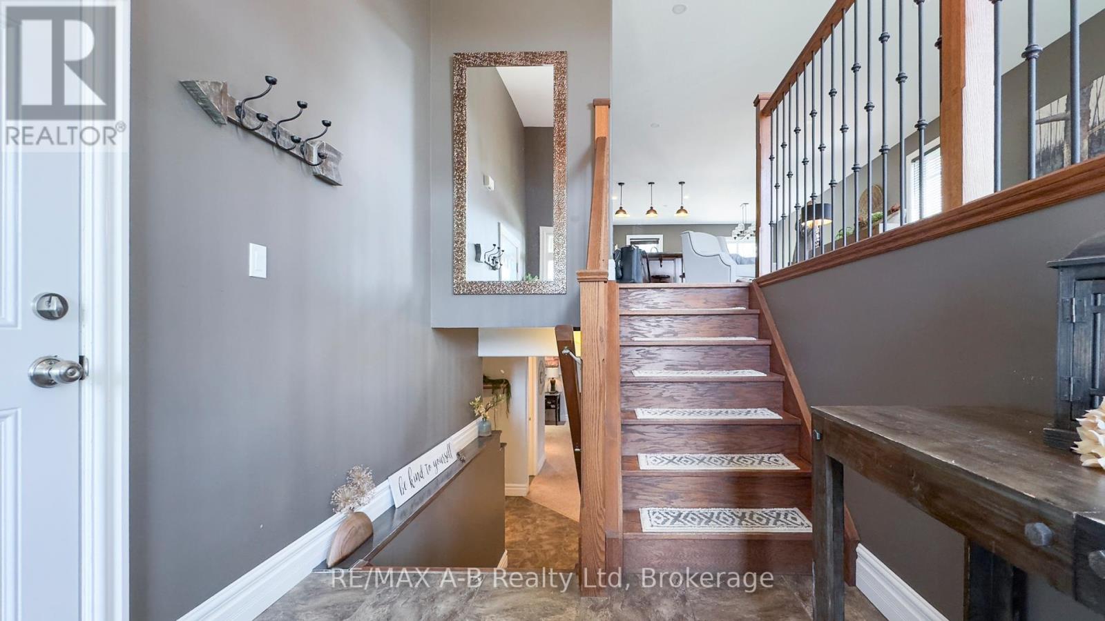 83 Sylvia Street, West Perth (Mitchell), Ontario  N0K 1N0 - Photo 4 - X12694108