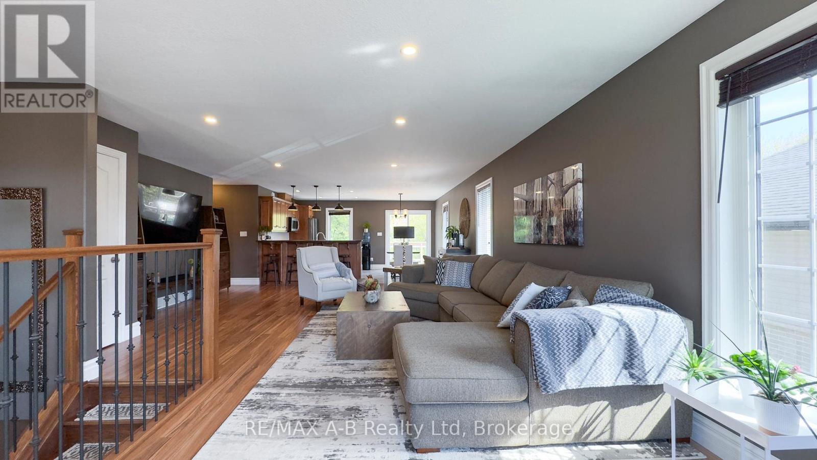 83 Sylvia Street, West Perth (Mitchell), Ontario  N0K 1N0 - Photo 7 - X12694108