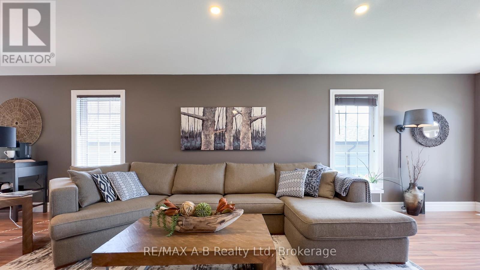 83 Sylvia Street, West Perth (Mitchell), Ontario  N0K 1N0 - Photo 8 - X12694108