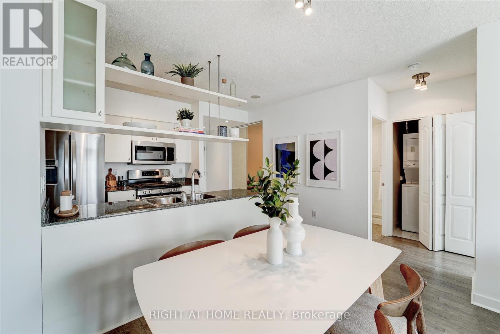 2001 - 10 Navy Wharf Court, Toronto, Ontario  M5V 3V2 - Photo 13 - C12694030