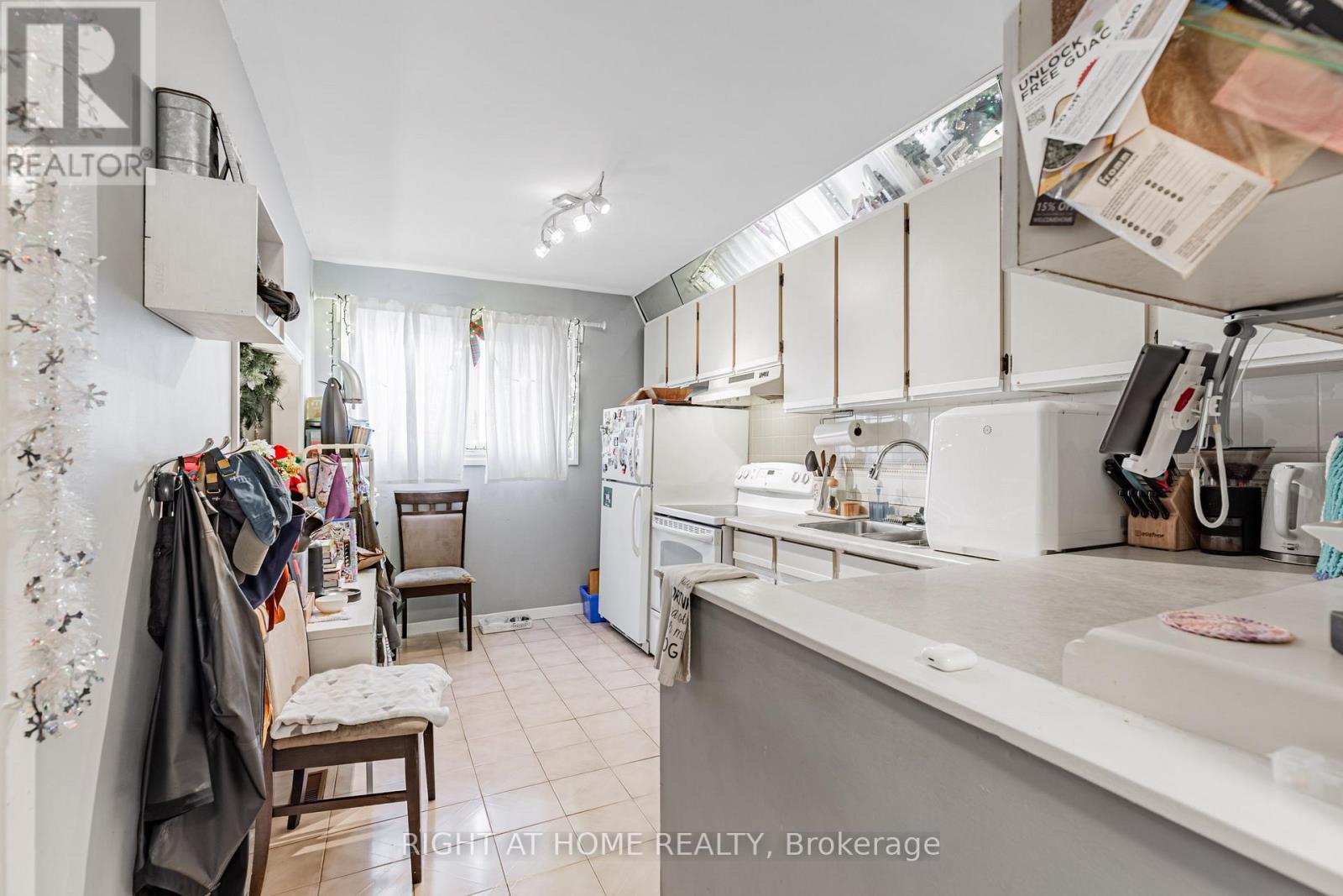 333 Bain Avenue, Toronto, Ontario  M4J 1B9 - Photo 21 - E12574050