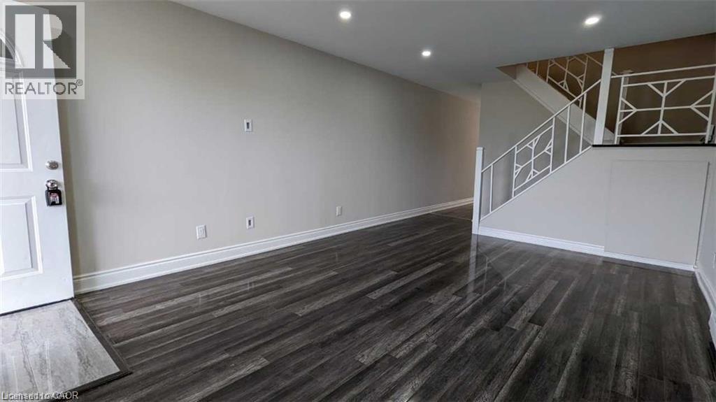 8646 Willoughby Drive Unit# 18, Niagara Falls, Ontario  L2G 6X7 - Photo 3 - 40798405