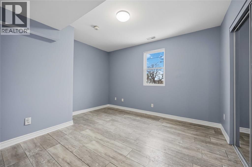 211 George Street, Sarnia, Ontario  N7T 4N8 - Photo 9 - 26001034