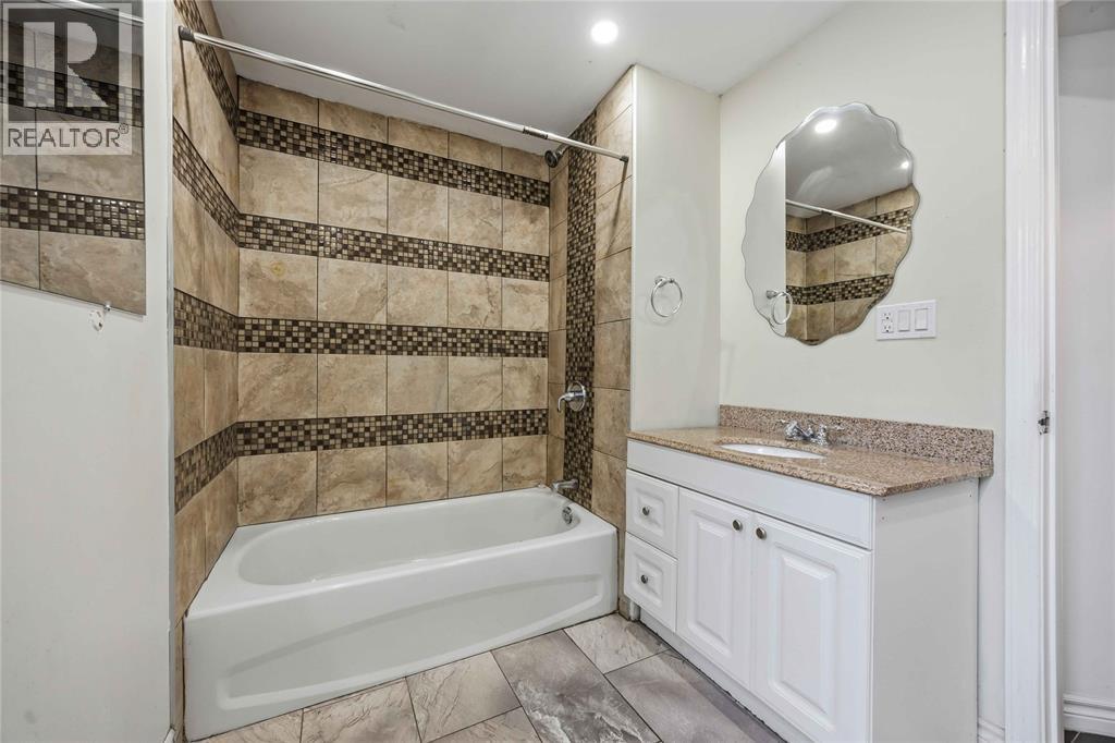 211 George Street, Sarnia, Ontario  N7T 4N8 - Photo 37 - 26001029