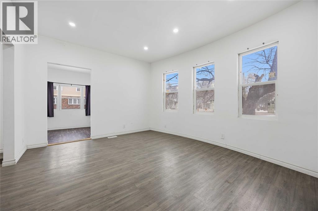 211 George Street, Sarnia, Ontario  N7T 4N8 - Photo 5 - 26001029