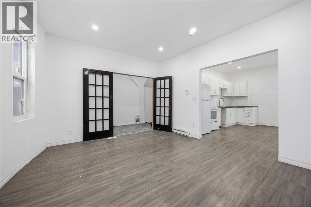 211 George Street, Sarnia, Ontario  N7T 4N8 - Photo 7 - 26001029