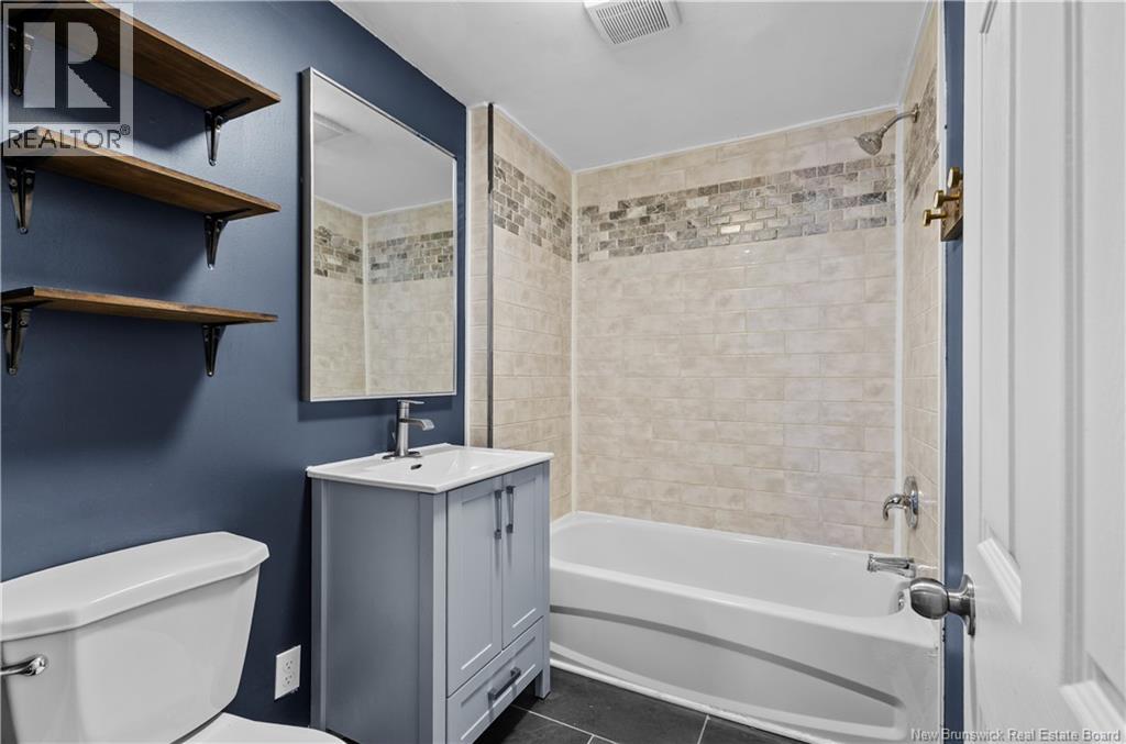 124 Riverside Drive, Fredericton, New Brunswick E3A 3Y1 - Photo 10 - NB131999