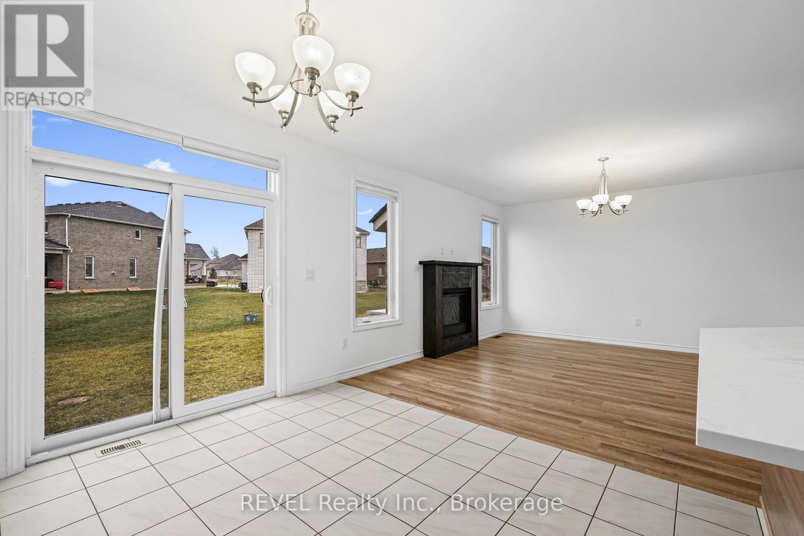 1214 Green Acres Drive, Fort Erie (Crescent Park), Ontario  L2A 5P2 - Photo 22 - X12694050