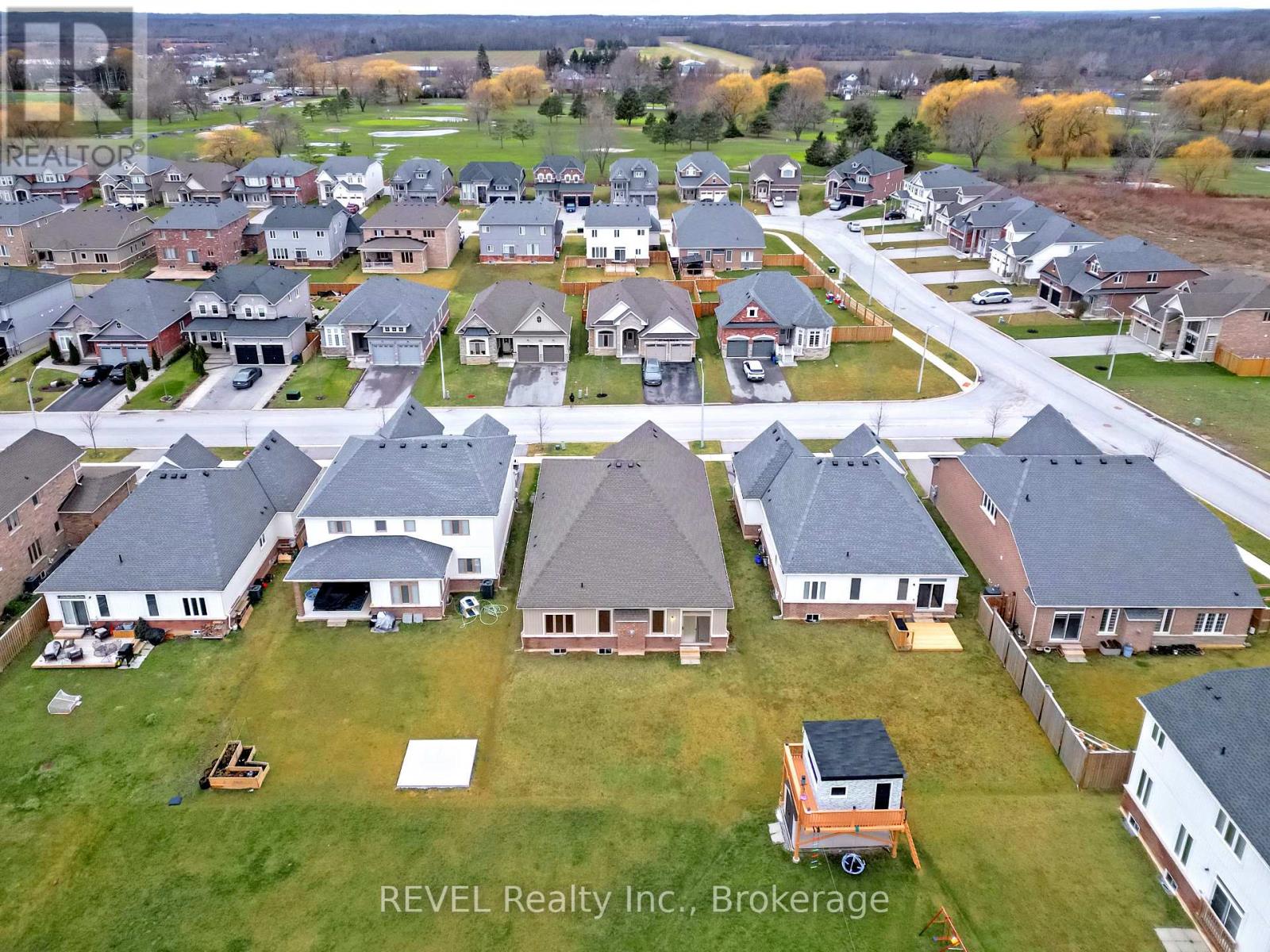 1214 Green Acres Drive, Fort Erie (Crescent Park), Ontario  L2A 5P2 - Photo 5 - X12694050